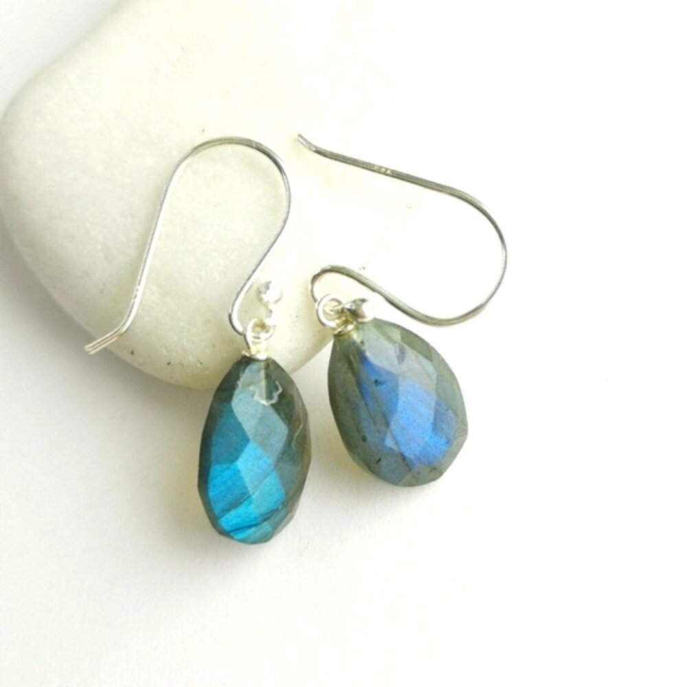 Sterling silver labradorite dangle drop earrings 🆕